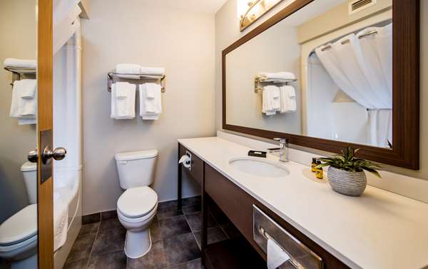  - Best Western Plus Moncton Hotel