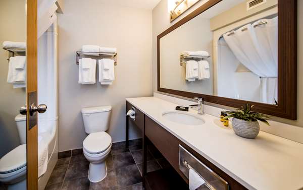  - Best Western Plus Moncton Hotel