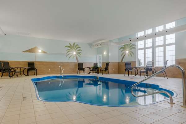 Pool - Best Western Plus Woodstock Hotel
