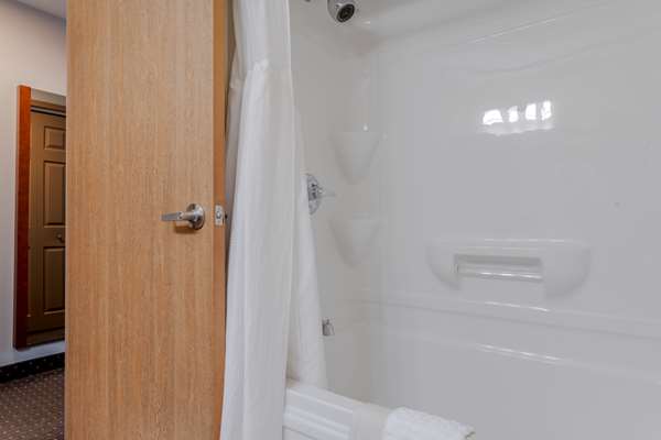  - Best Western Plus Woodstock Hotel