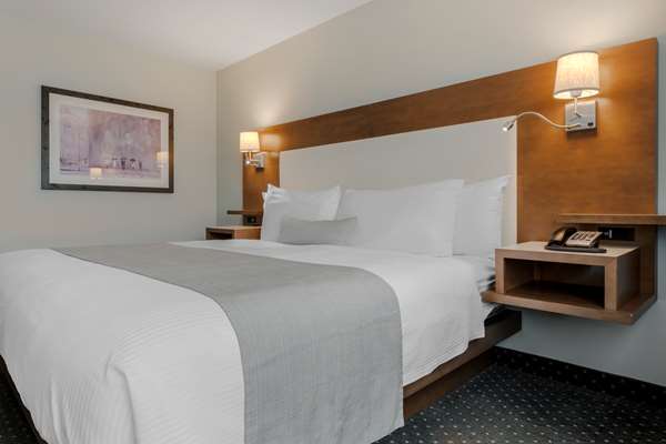  - Best Western Plus Woodstock Hotel