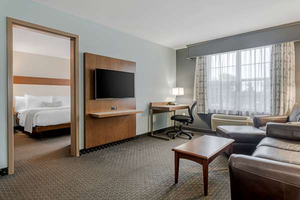  - Best Western Plus Woodstock Hotel