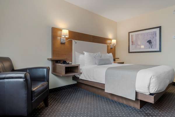  - Best Western Plus Woodstock Hotel