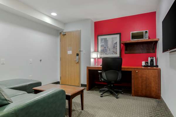  - Best Western Plus Woodstock Hotel