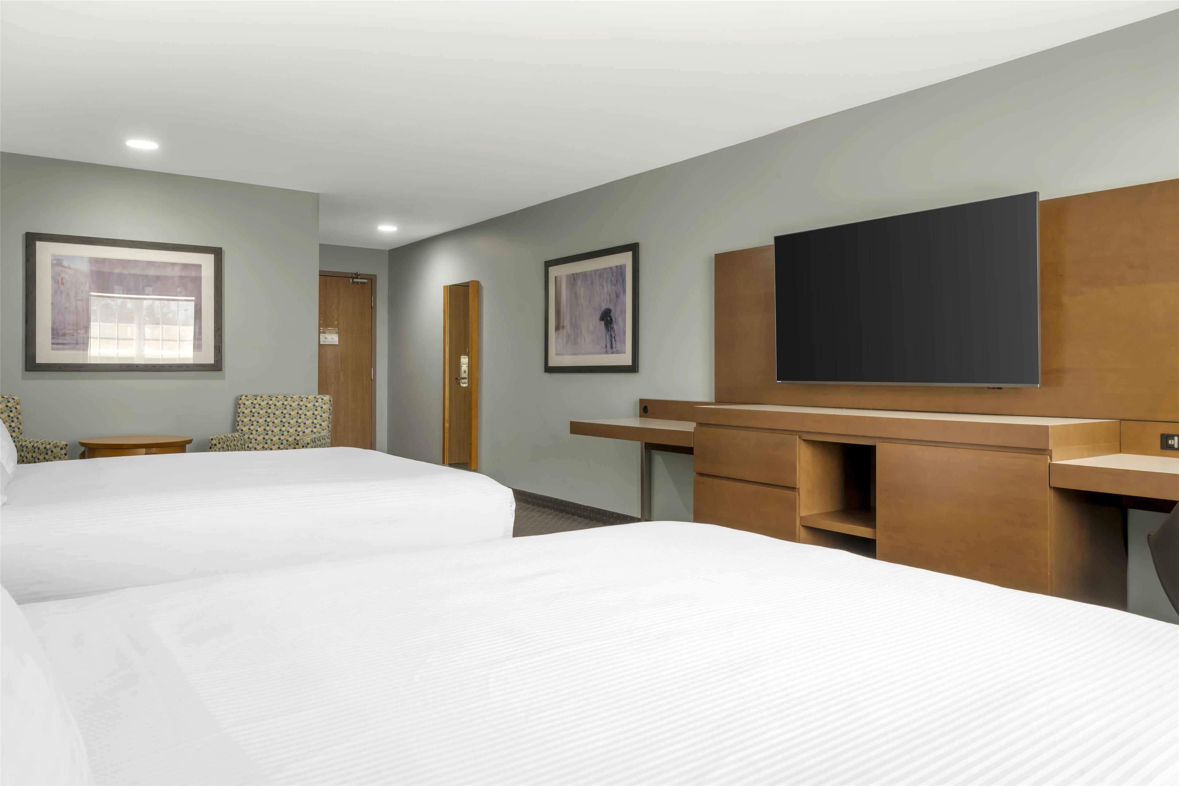Best Western Plus Woodstock Hotel & Conference Centre Room Type - 2 Queen Beds, Non-Smoking, Larger Room, Sitting Area, Refrigerator, Wi-Fi, Full Breakfast Best Western Plus Woodstock Hotel & Conference Centre Room Type - 2 Queen Beds, Non-Smoking, Larger Room, Sitting Area, Refrigerator, Wi-Fi, Full Breakfast
