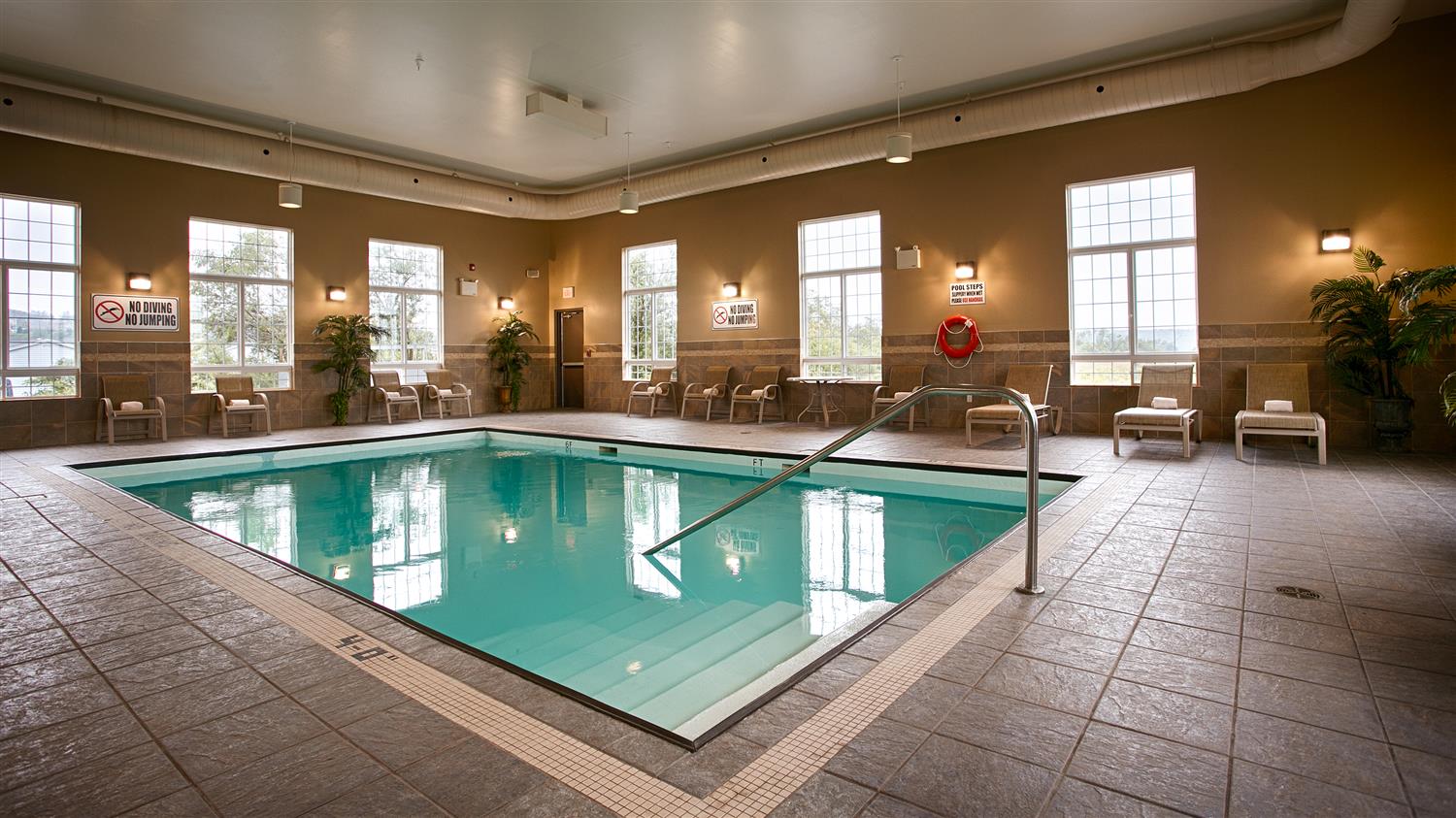 Best Western Plus St John Hotel & Suites, NB - See Discounts