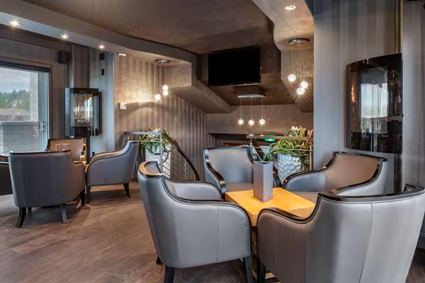 Bar - Best Western Plus Hotel Edmundston