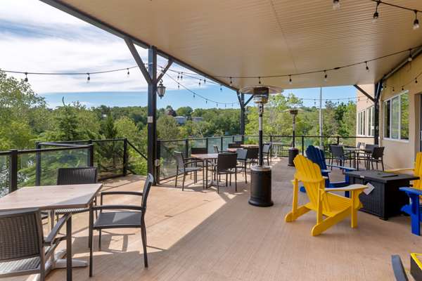 Restaurant - Best Western Plus Chocolate Lake Hotel Halifax