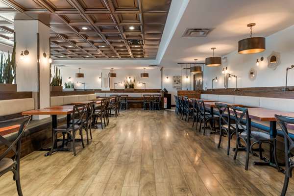 Restaurant - Best Western Plus Chocolate Lake Hotel Halifax