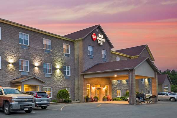 Exterior view - Best Western Plus Liverpool Hotel Conference Center