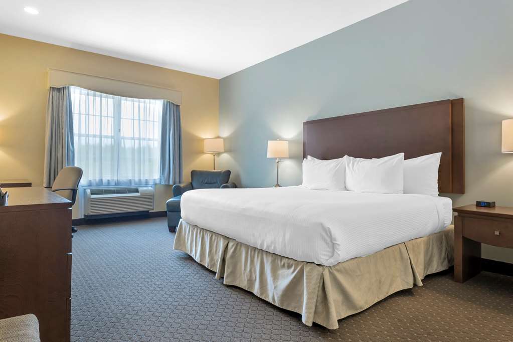 Best Western Plus Liverpool Hotel & Conference Centre-guestroom-Guest Room,On-Site.jpg