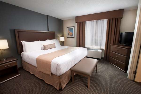 Suite - Best Western Plus Cairn Croft Hotel Niagara Falls