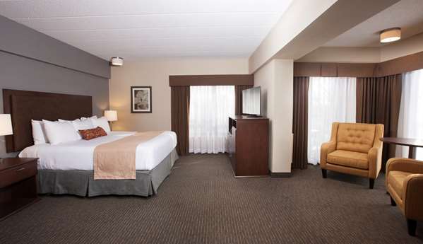 Suite - Best Western Plus Cairn Croft Hotel Niagara Falls