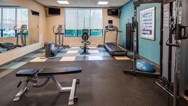 Fitness/ Exercise Room - Best Western Plus Cairn Croft Hotel Niagara Falls