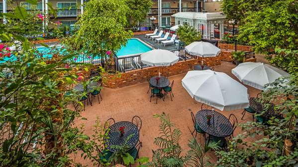  - Best Western Plus Cairn Croft Hotel Niagara Falls