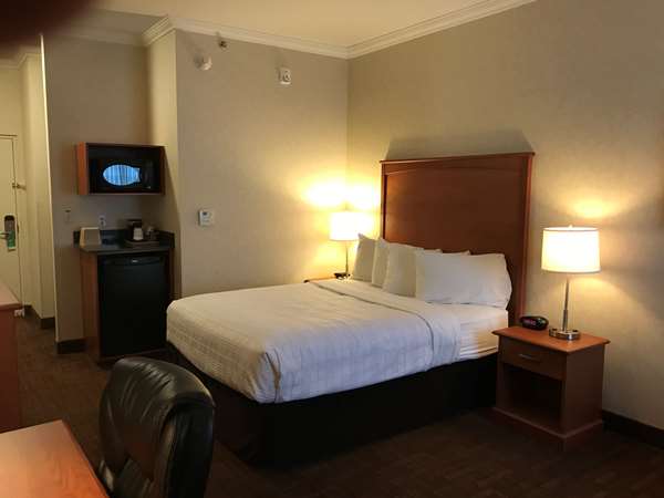  - Best Western Thunder Bay Crossroads Hotel