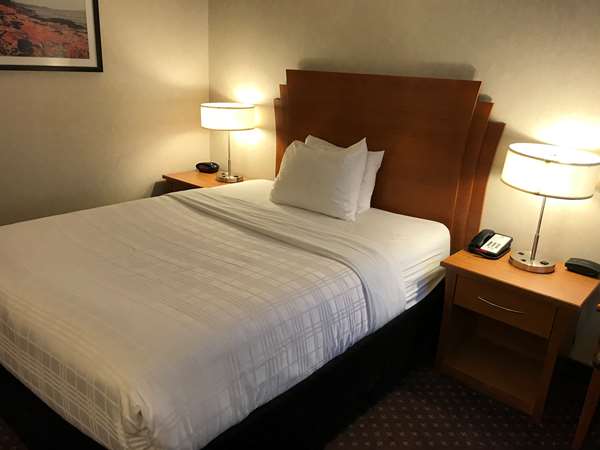  - Best Western Thunder Bay Crossroads Hotel