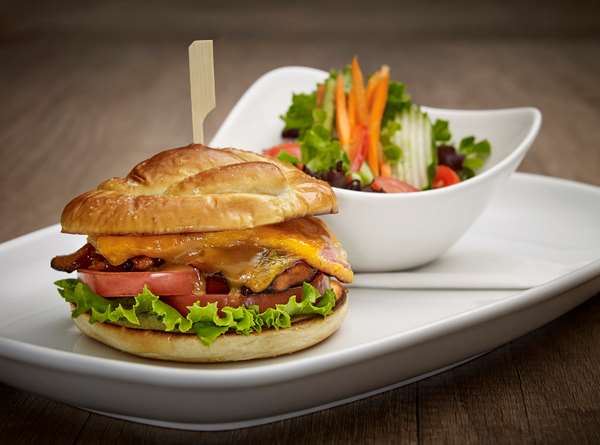 Restaurant - Best Western Plus Guildwood Inn Sarnia