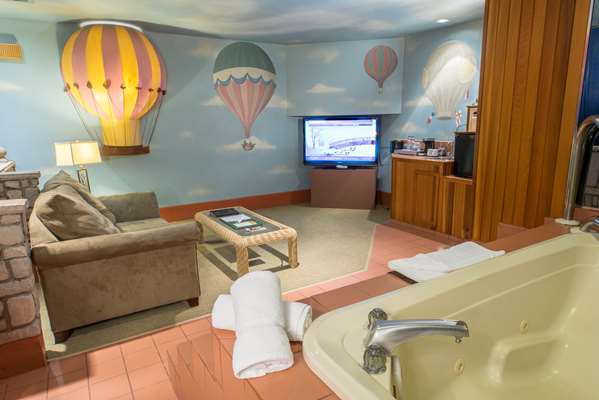 Suite - Best Western Fireside Inn Kingston