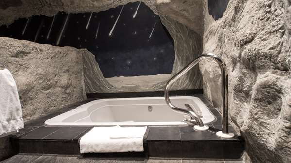 Suite - Best Western Fireside Inn Kingston