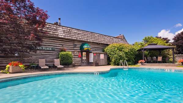 Pool - Best Western Fireside Inn Kingston