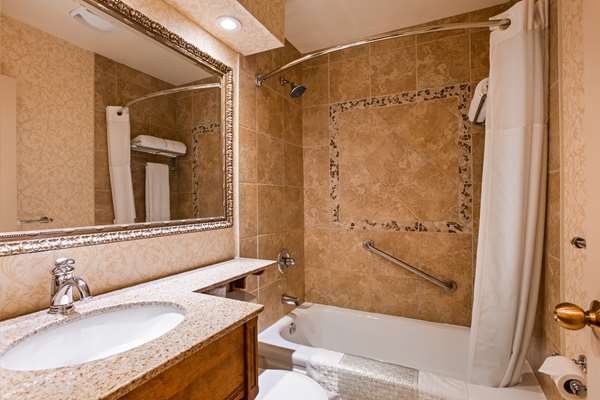  - Best Western Parkway Inn & Conference Centre Cornwall