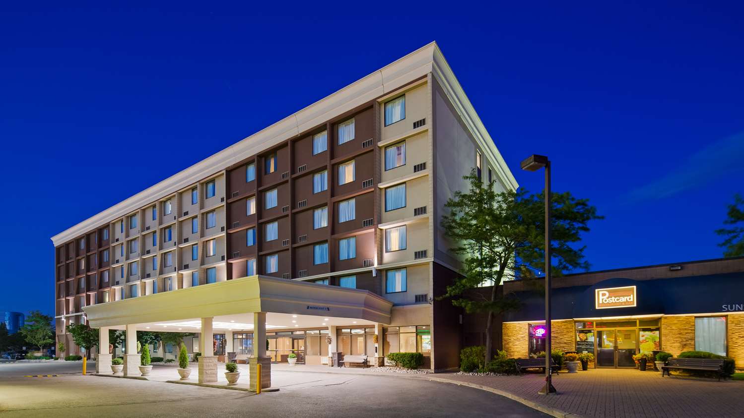 best western plus travel toronto airport hotel