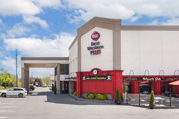 Exterior view - Best Western Plus Cobourg Inn & Convention Centre