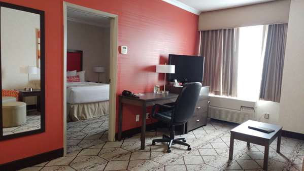 - Best Western Plus Rose City Suites Welland