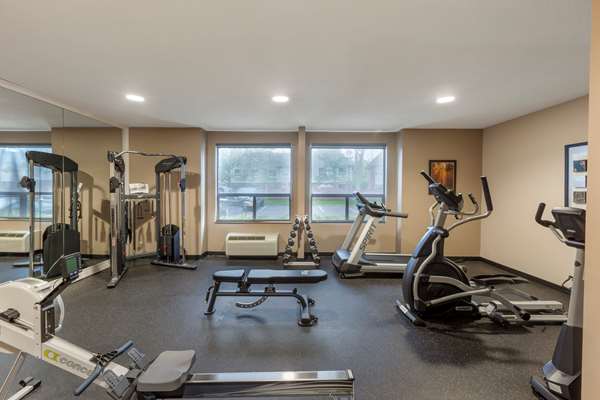 Fitness/ Exercise Room - Best Western Plus Rose City Suites Welland