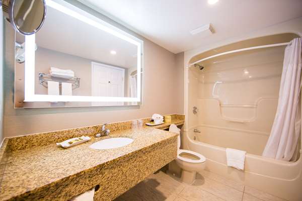 Suite - Best Western Plus Kanata Hotel & Conf Centre Ottowa