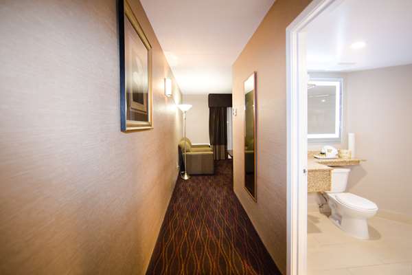  - Best Western Plus Kanata Hotel & Conf Centre Ottowa