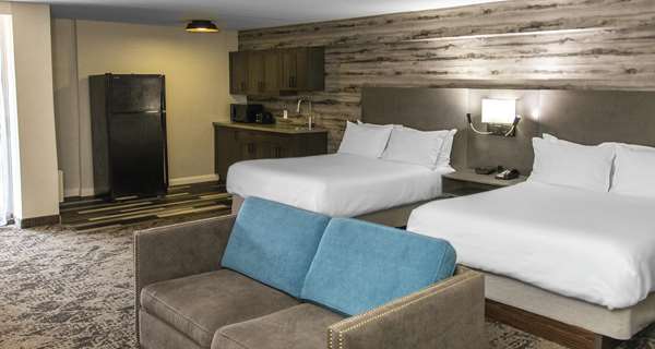 Suite - Best Western Parkway Hotel Richmond Hill