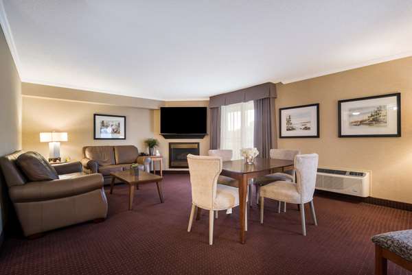 Suite - Best Western Plus NorWester Hotel & Conference Center