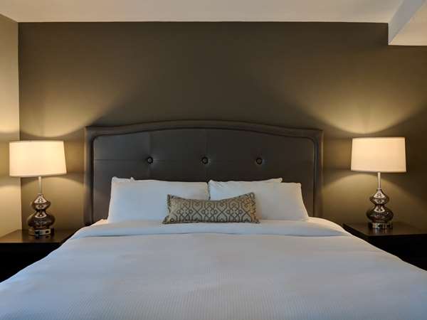  - Best Western Swan Castle Inn Cochrane