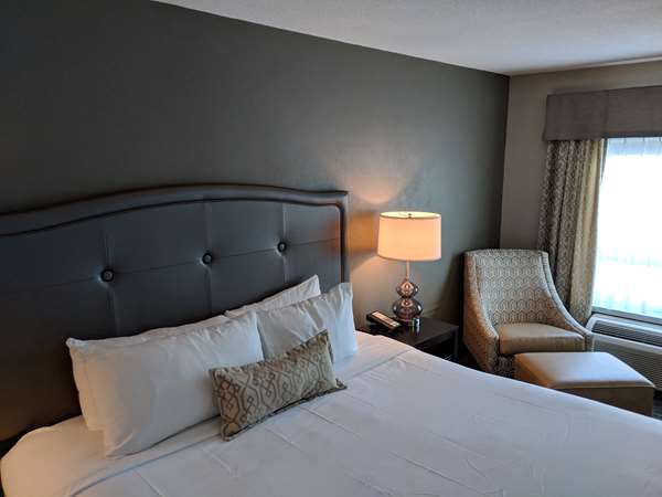  - Best Western Swan Castle Inn Cochrane
