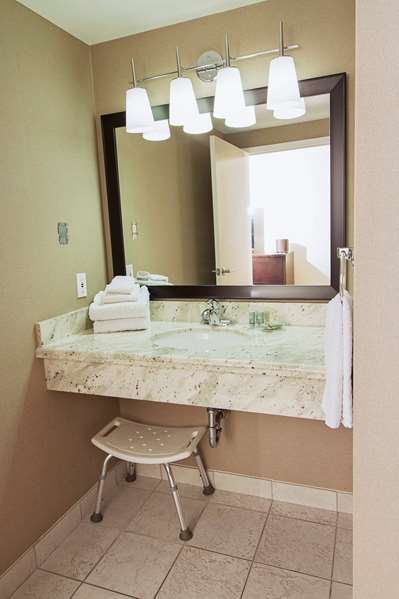  - Best Western Swan Castle Inn Cochrane