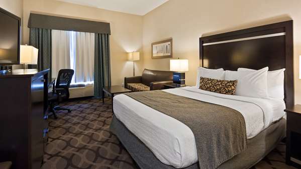 - Best Western Plus Travel Hotel Toronto Airport