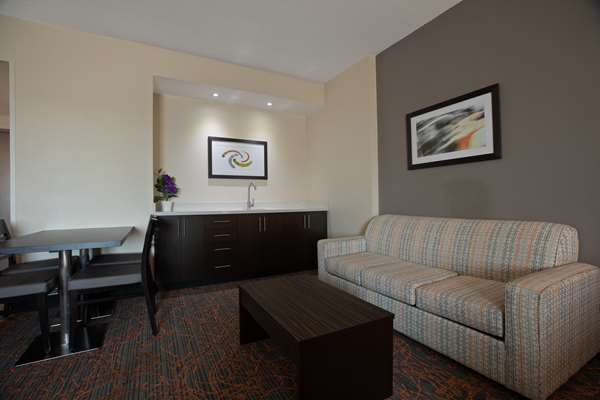 Suite - Best Western Plus Executive Inn Scarborough
