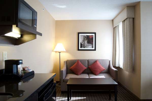 Suite - Best Western Plus Burlington Inn & Suites