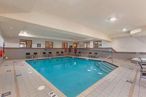 Pool - Best Western Plus Burlington Inn & Suites