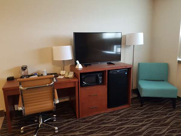  - Best Western Plus Durham Hotel & Conf Ctr Oshawa