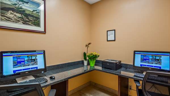 Conference Area - Best Western Plus Muskoka Inn Huntsville