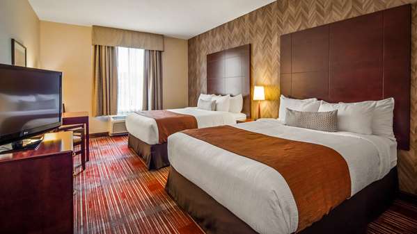  - Best Western Plus Muskoka Inn Huntsville