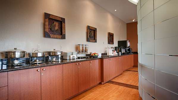 Restaurant - Best Western Plus Inn & Suites Orangeville