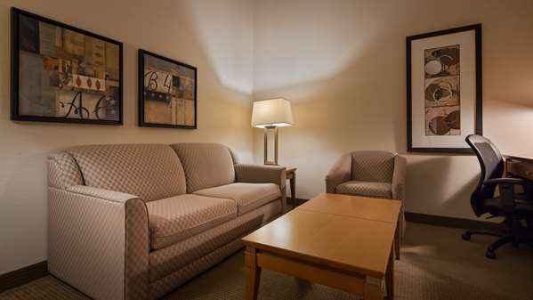 Suite - Best Western Plus Inn & Suites Orangeville