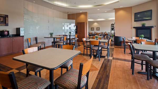 Restaurant - Best Western Plus Inn & Suites Orangeville