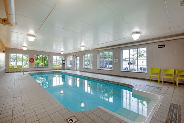Pool - Best Western Milton Inn