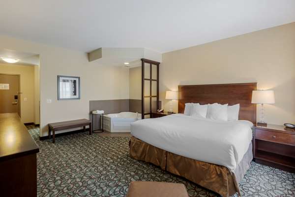 Suite - Best Western Plus East Ridge Inn Walkerton