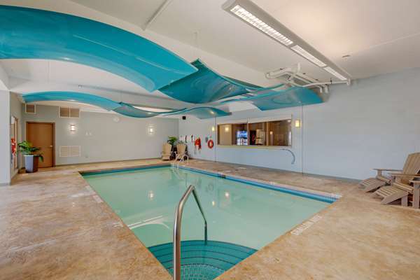 Pool - Best Western Plus East Ridge Inn Walkerton